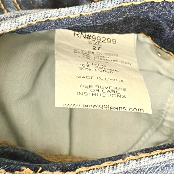 Level 99 High Rise Straight Crop Jeans - Picture 12 of 12